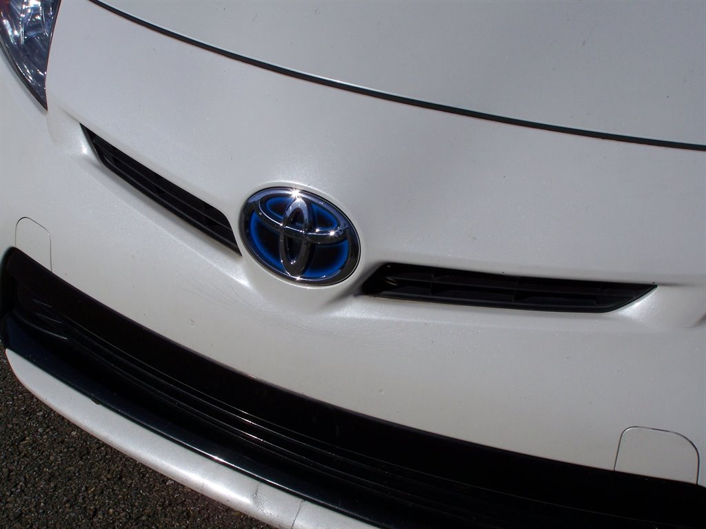 2013 Toyota Prius - $7,990