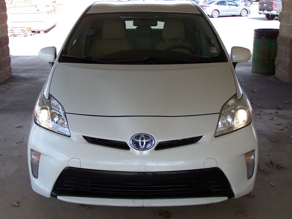 2013 Toyota Prius - $7,990