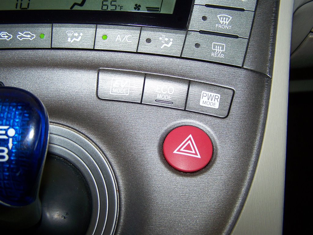 2013 Toyota Prius - $7,990
