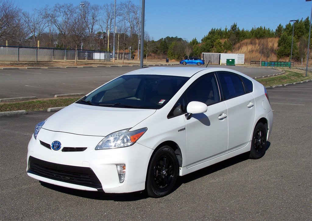 2013 Toyota Prius - $7,990