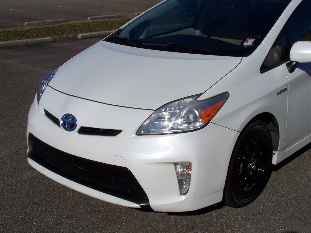 2013 Toyota Prius - $7,990