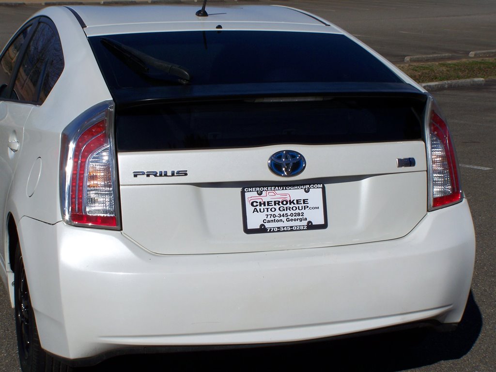 2013 Toyota Prius - $7,990