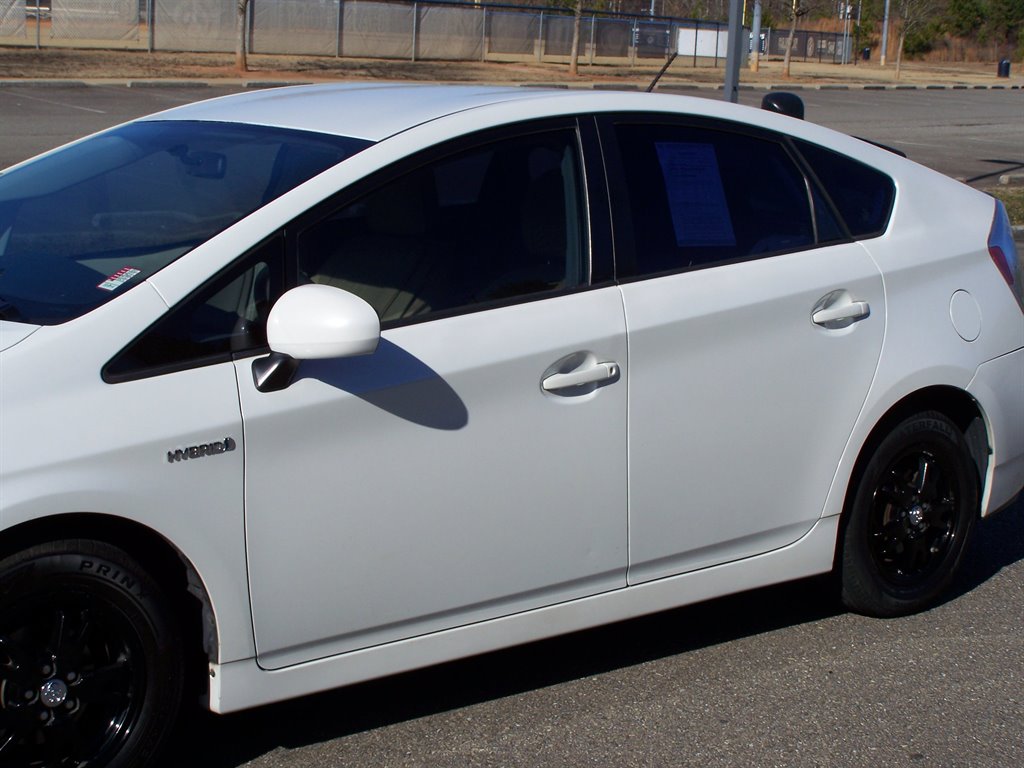 2013 Toyota Prius - $7,990