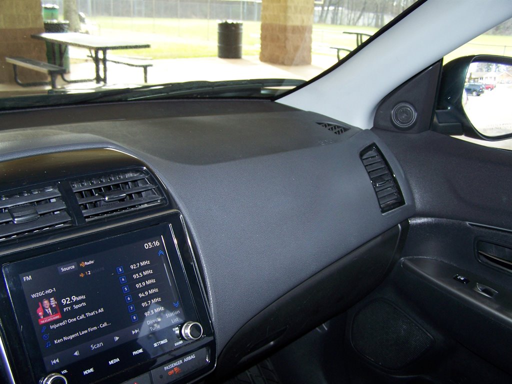 2021 Mitsubishi Outlander - $16,890