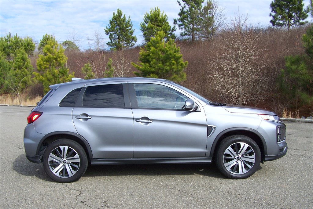 2021 Mitsubishi Outlander - $16,890