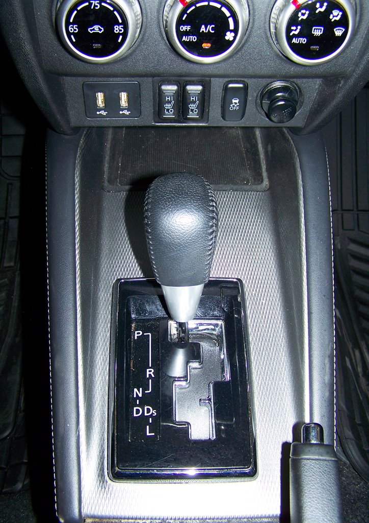 2021 Mitsubishi Outlander - $16,890