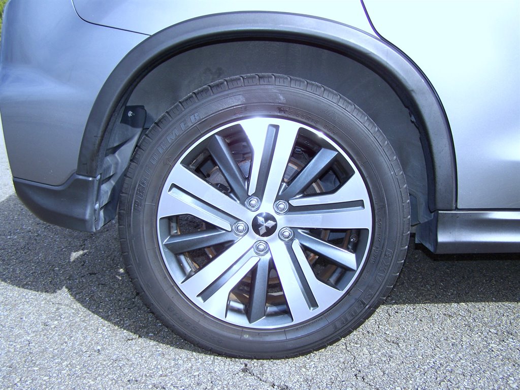 2021 Mitsubishi Outlander - $16,890