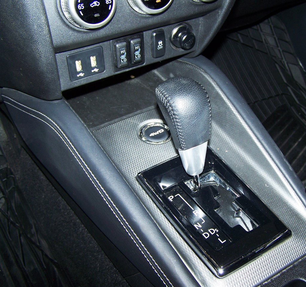 2021 Mitsubishi Outlander - $16,890