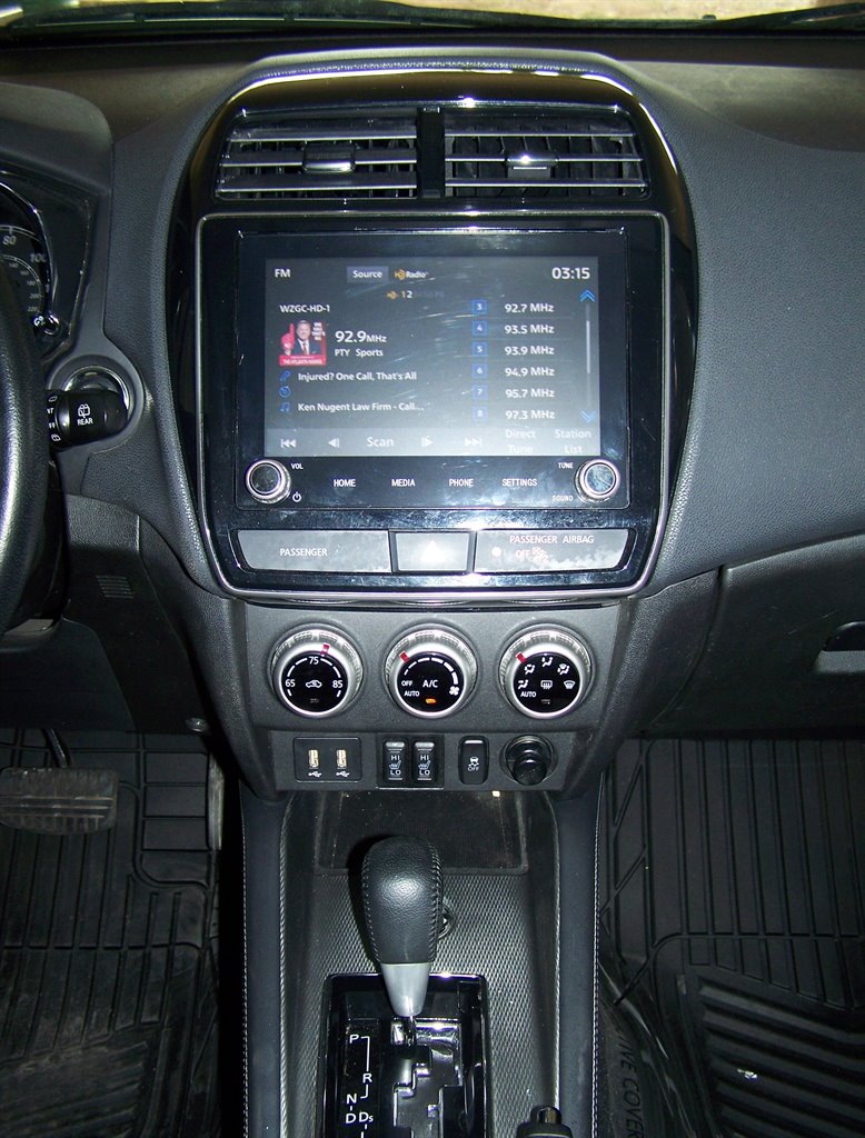 2021 Mitsubishi Outlander - $16,890