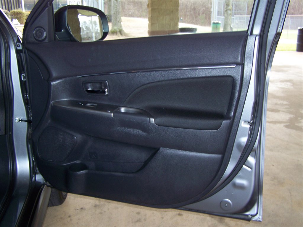 2021 Mitsubishi Outlander - $16,890