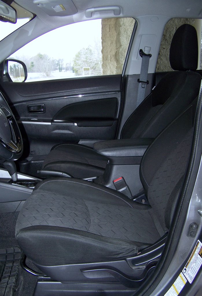 2021 Mitsubishi Outlander - $16,890