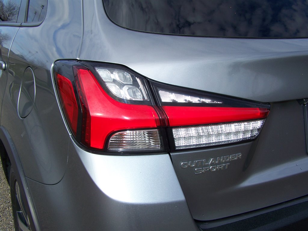 2021 Mitsubishi Outlander - $16,890