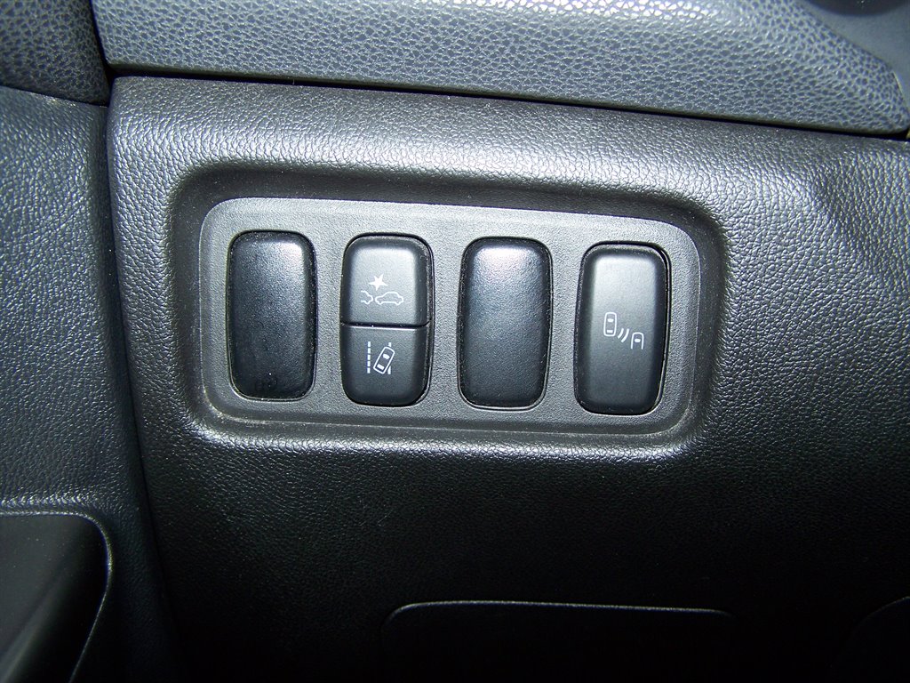 2021 Mitsubishi Outlander - $16,890