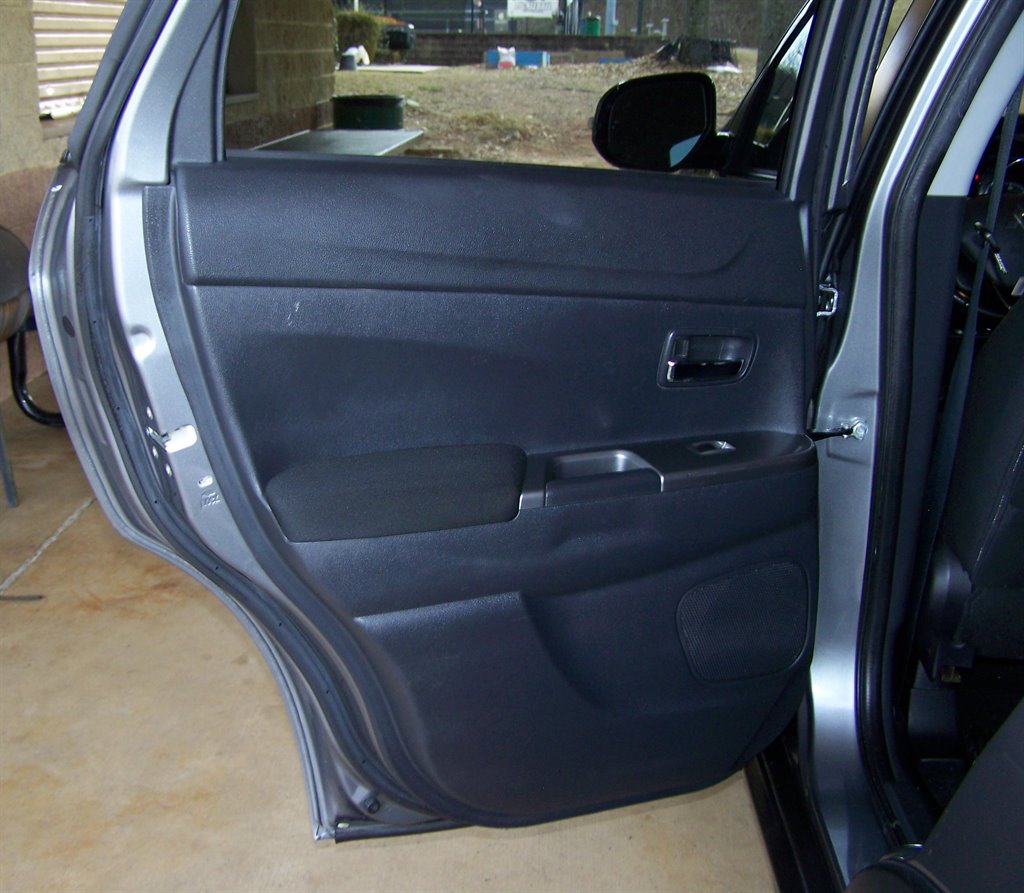 2021 Mitsubishi Outlander - $16,890
