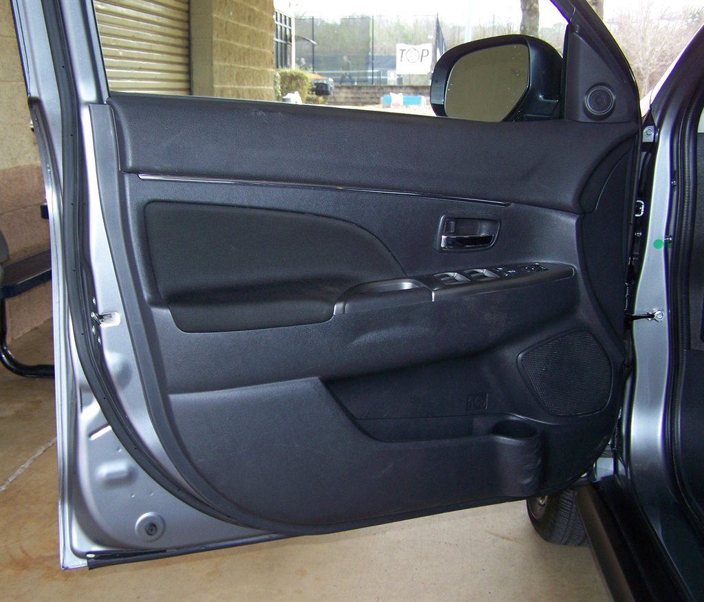 2021 Mitsubishi Outlander - $16,890