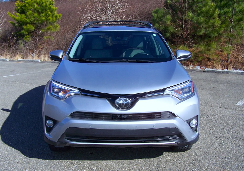 2018 Toyota RAV4 - $20,890