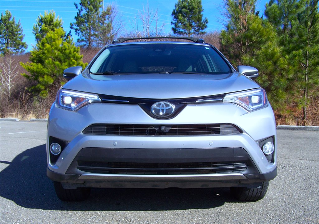 2018 Toyota RAV4 - $20,890