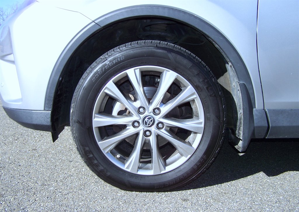 2018 Toyota RAV4 - $20,890
