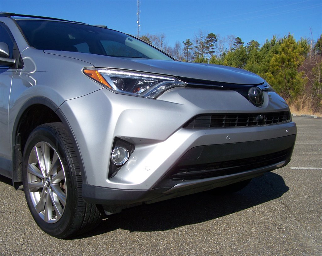 2018 Toyota RAV4 - $20,890