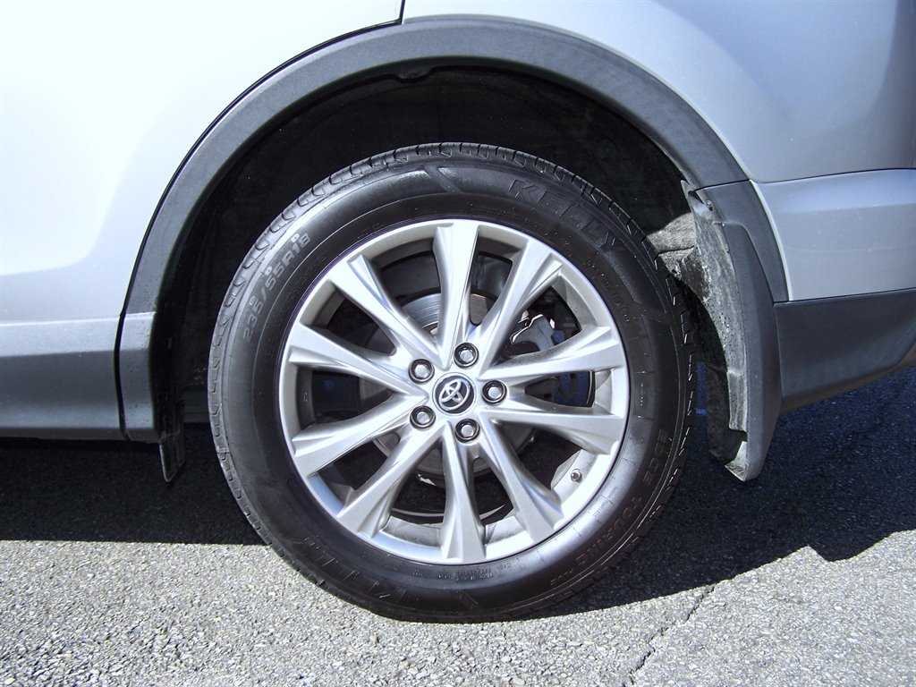 2018 Toyota RAV4 - $20,890