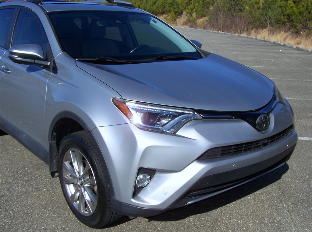 2018 Toyota RAV4 - $20,890