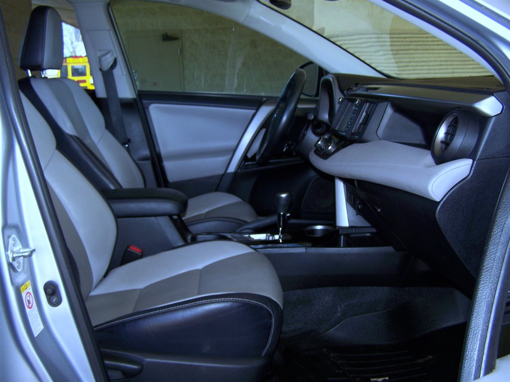 2018 Toyota RAV4 - $20,890