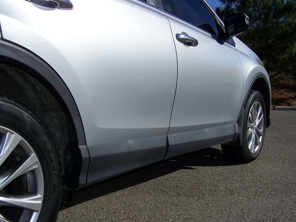 2018 Toyota RAV4 - $20,890
