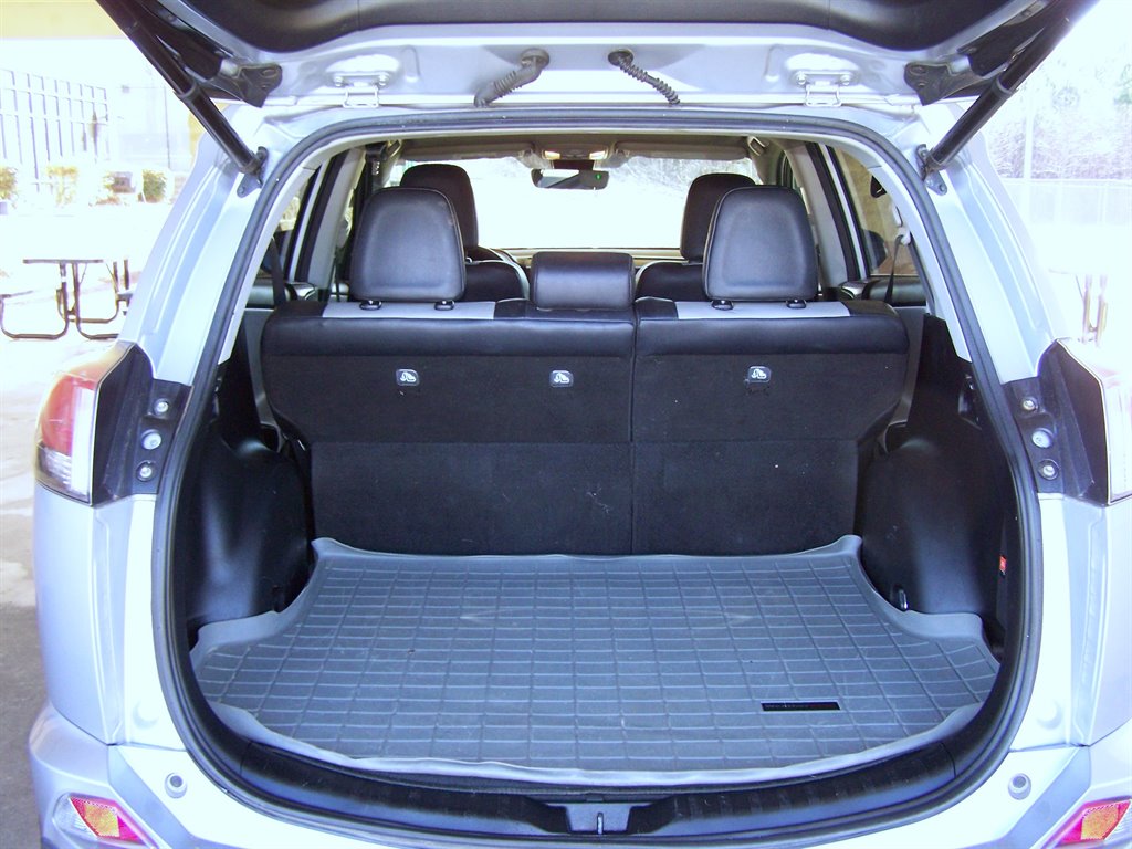 2018 Toyota RAV4 - $20,890