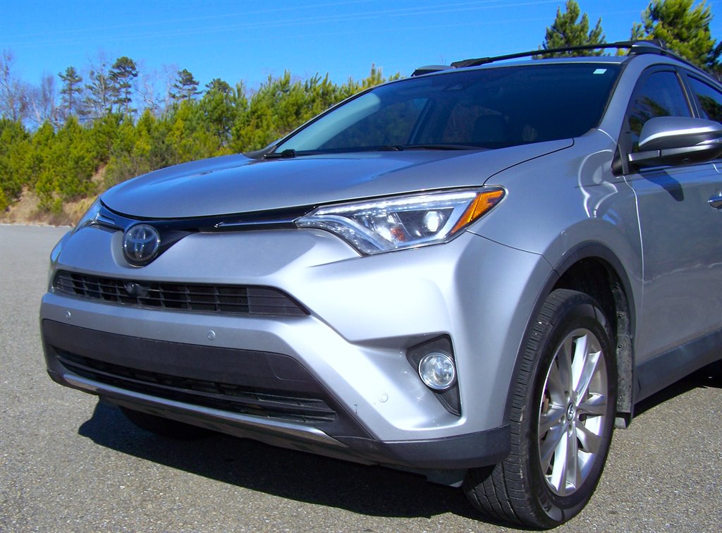2018 Toyota RAV4 - $20,890