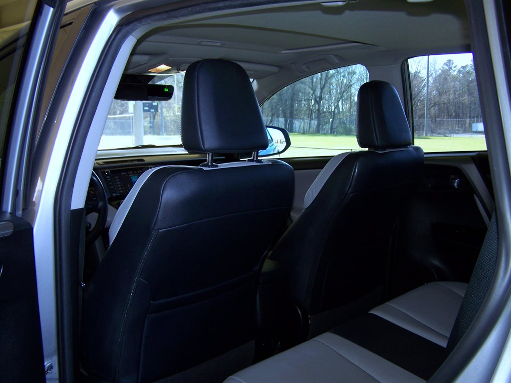 2018 Toyota RAV4 - $20,890