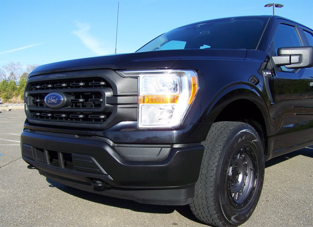 2022 Ford F-150 - $22,890