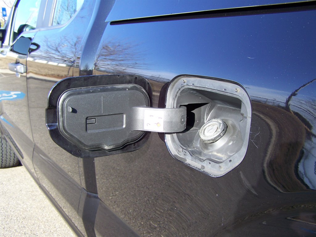2022 Ford F-150 - $22,890
