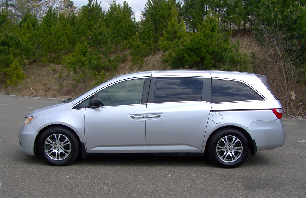 2012 Honda Odyssey - $16,890