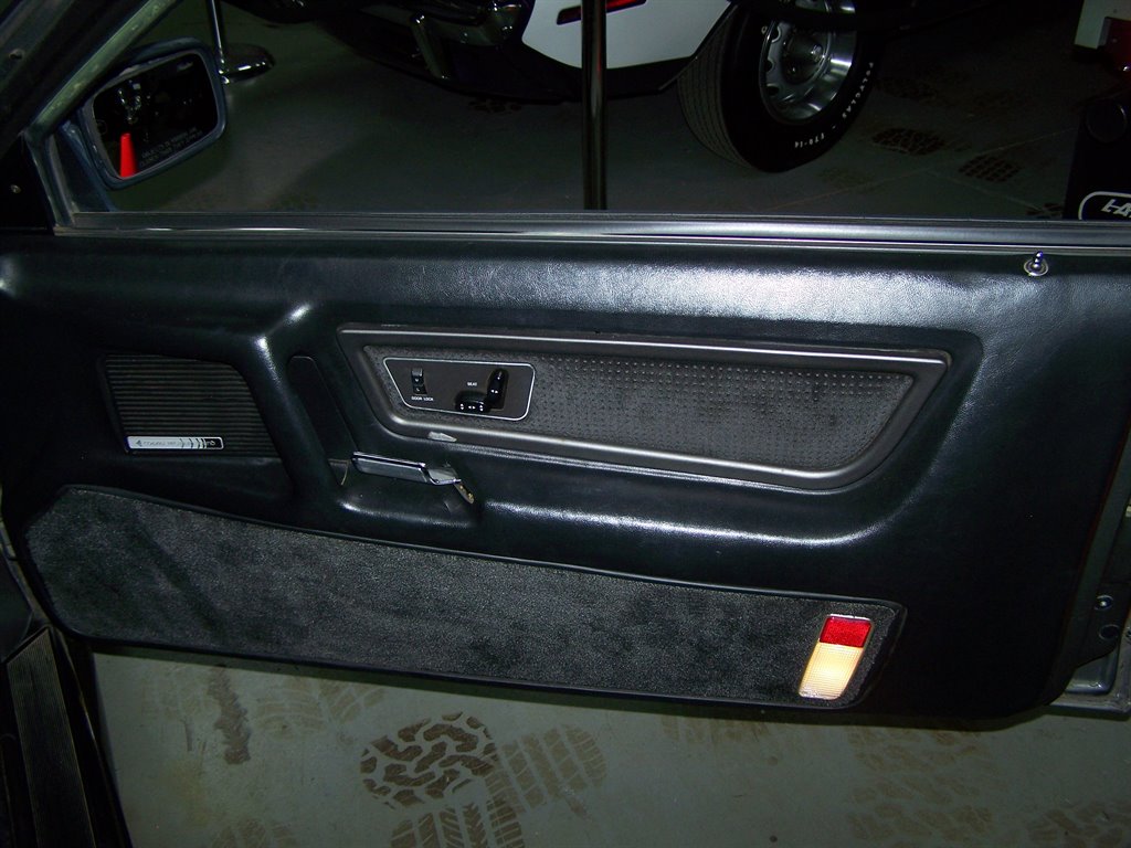 1990 Lincoln Mark - $16,890