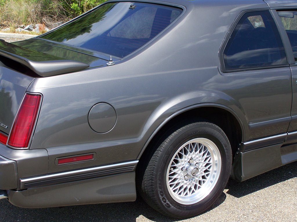 1990 Lincoln Mark - $16,890
