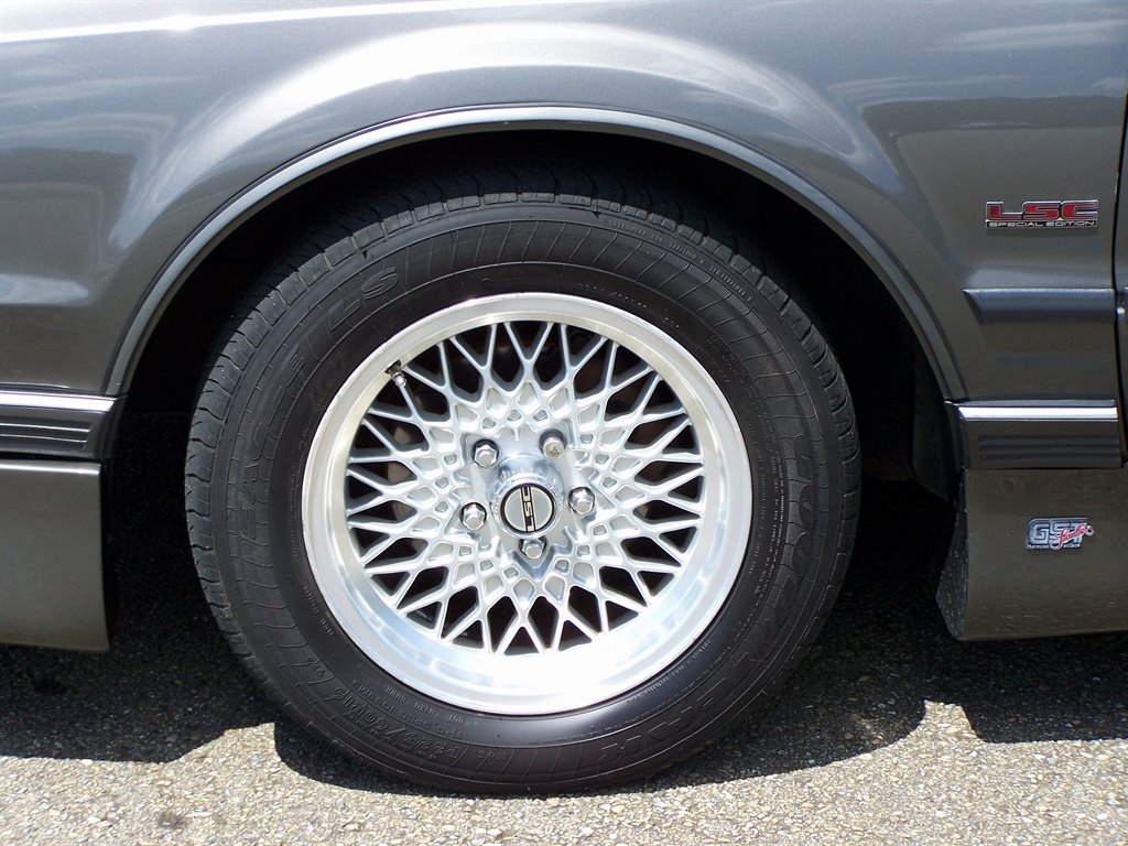 1990 Lincoln Mark - $16,890