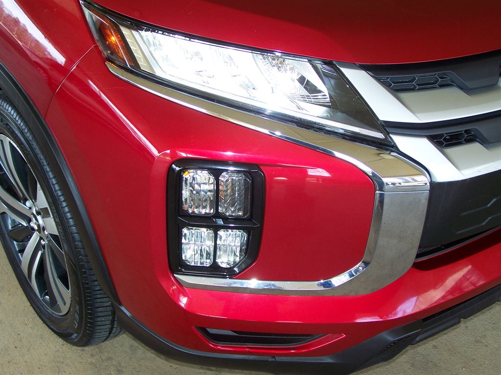 2021 Mitsubishi Outlander - $18,890