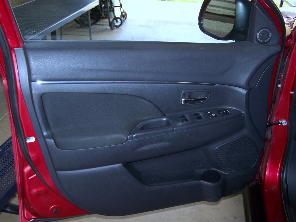 2021 Mitsubishi Outlander - $18,890