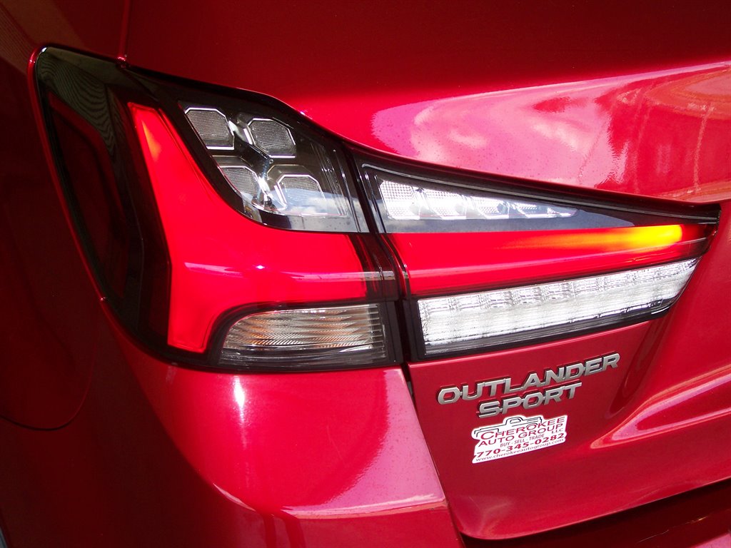 2021 Mitsubishi Outlander - $18,890
