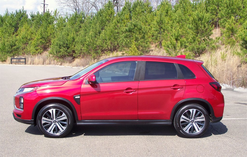 2021 Mitsubishi Outlander - $18,890