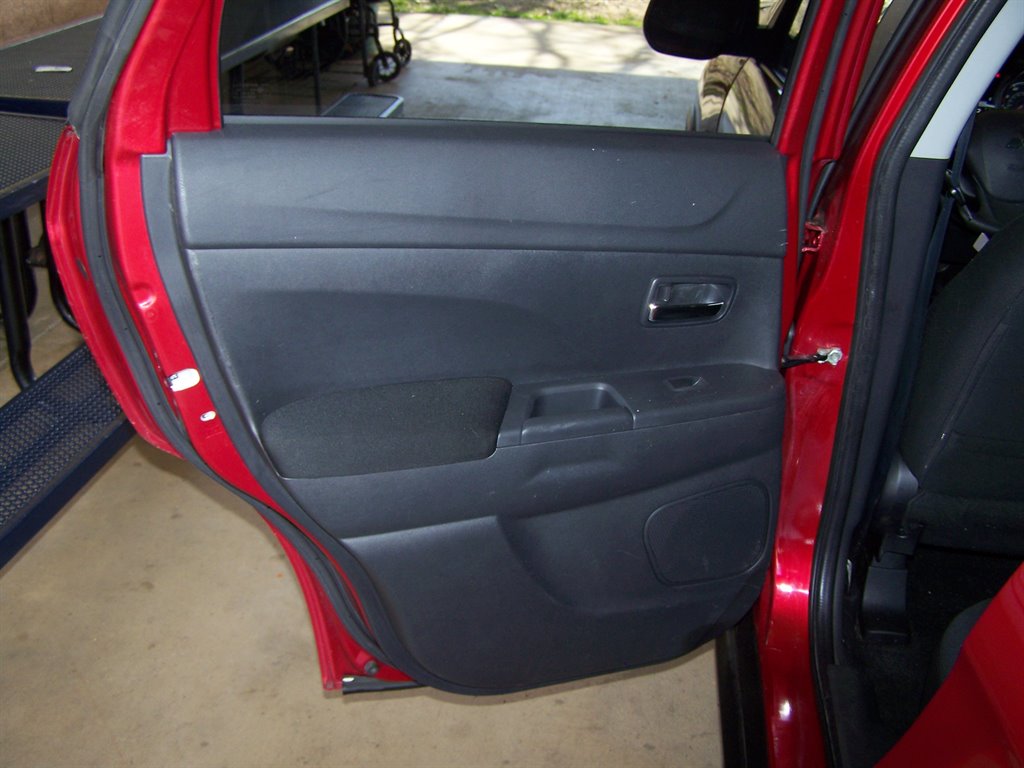 2021 Mitsubishi Outlander - $18,890