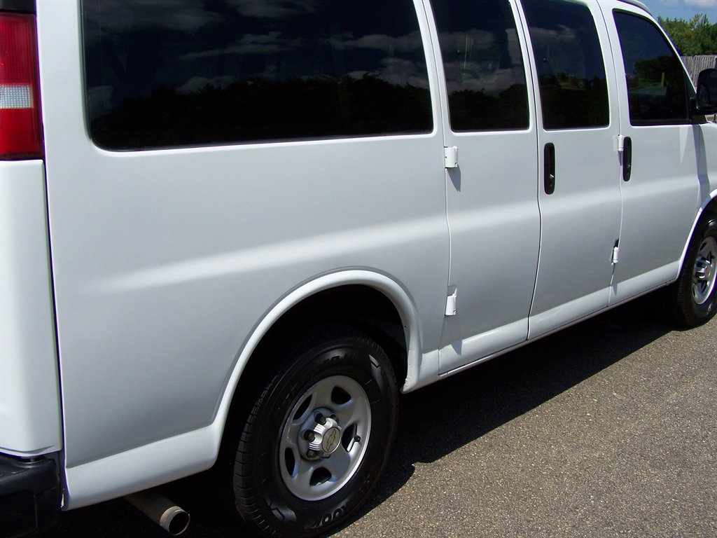 2004 Chevrolet Express - $17,890