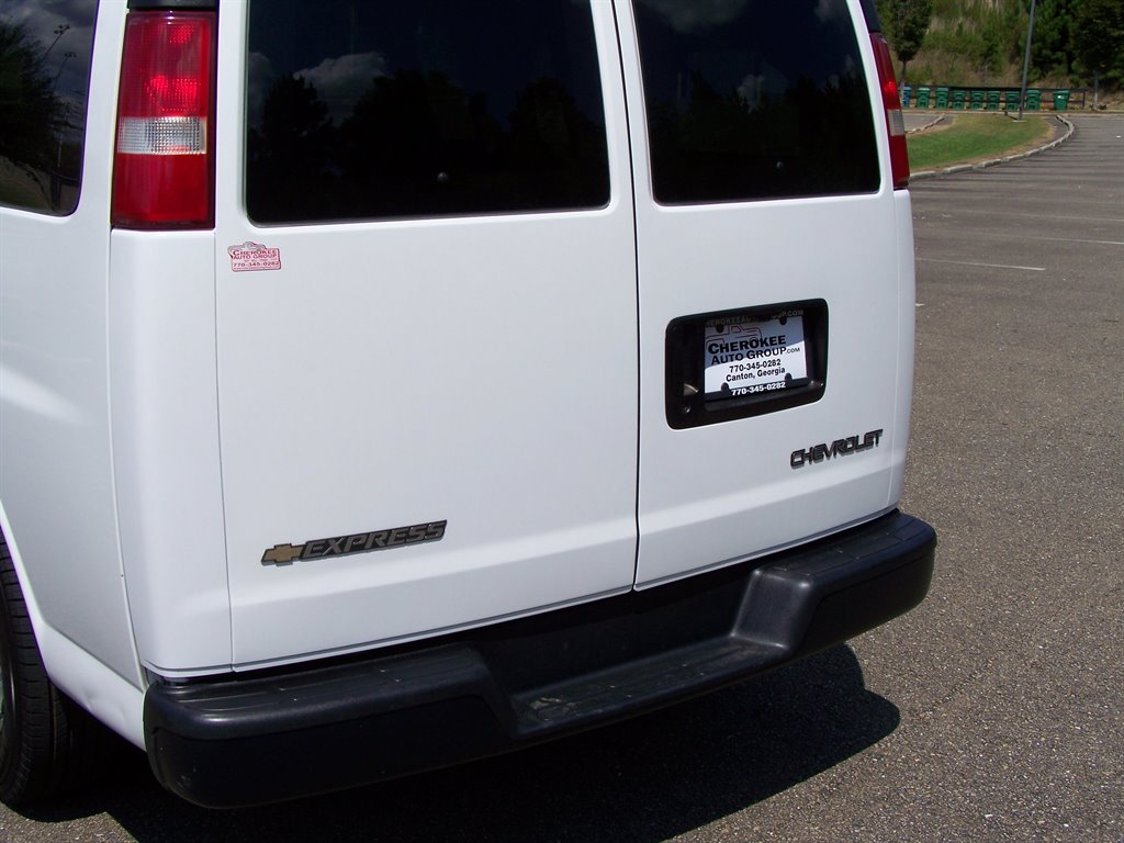 2004 Chevrolet Express - $17,890