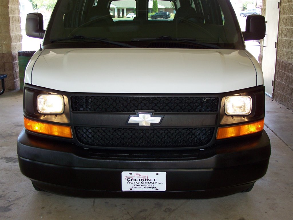 2004 Chevrolet Express - $17,890