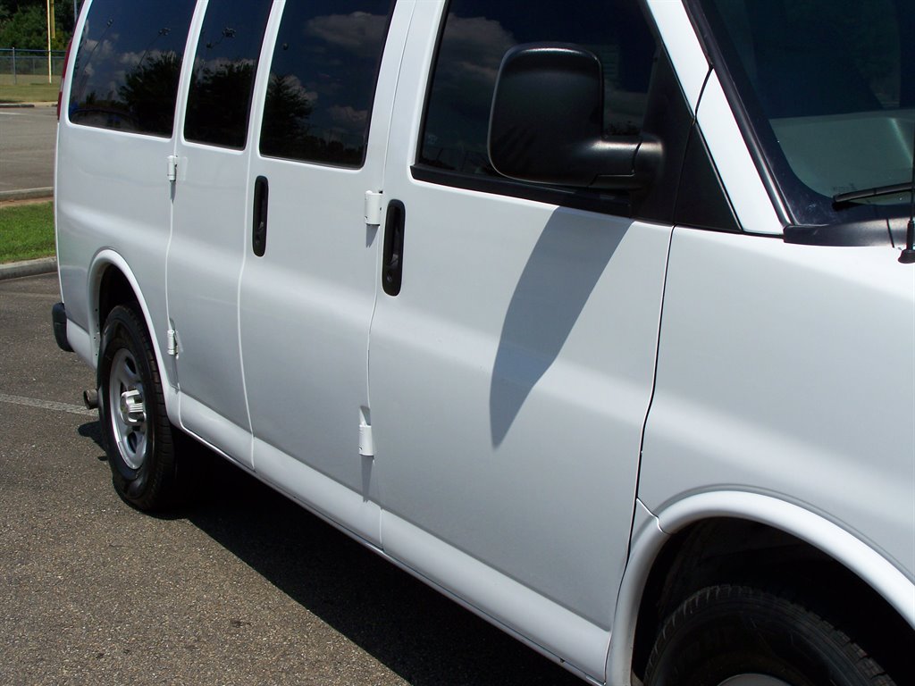 2004 Chevrolet Express - $17,890