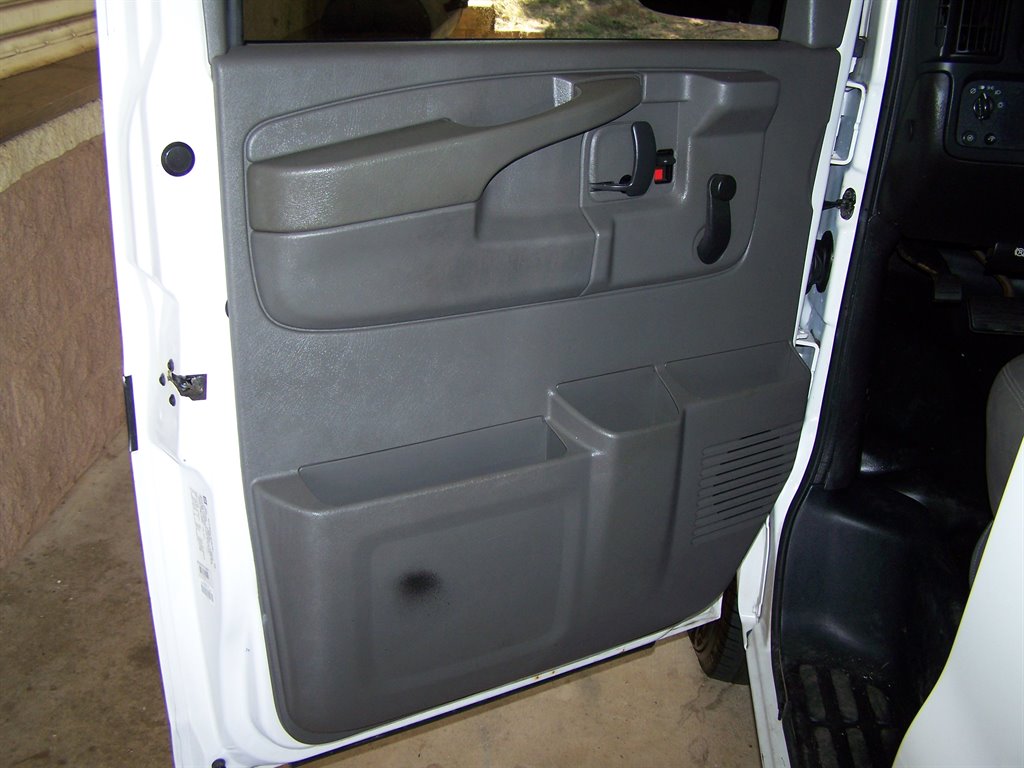 2004 Chevrolet Express - $17,890