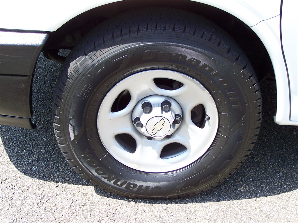 2004 Chevrolet Express - $17,890