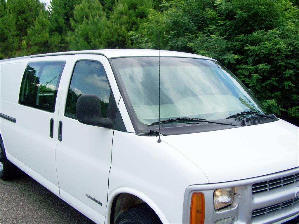 2002 Chevrolet G3500 VAN - $13,890