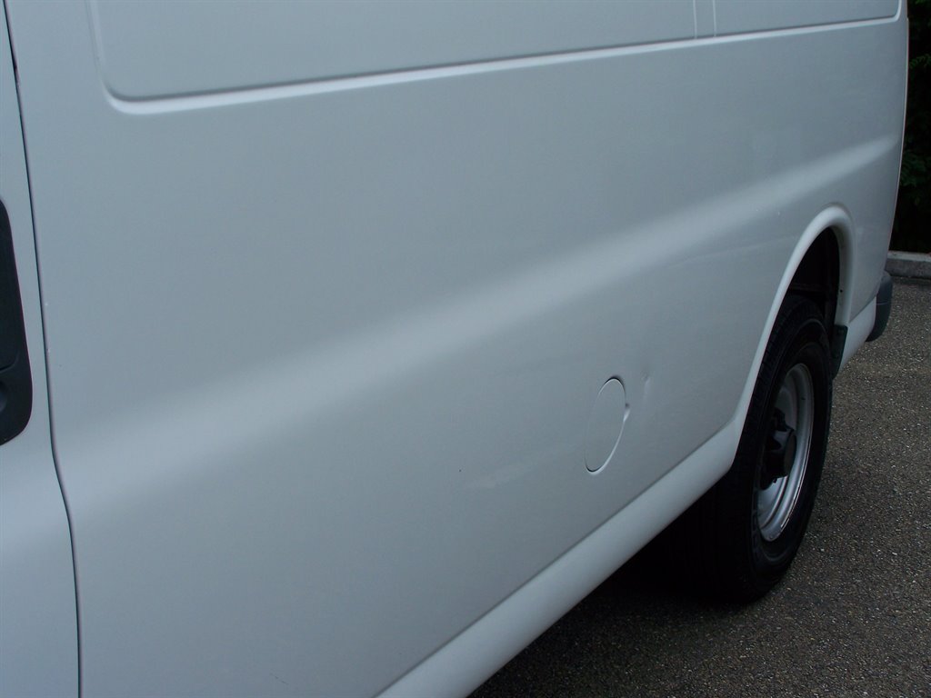 2002 Chevrolet G3500 VAN - $13,890