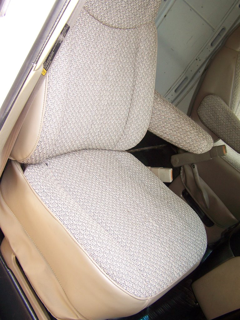 2002 Chevrolet G3500 VAN - $13,890